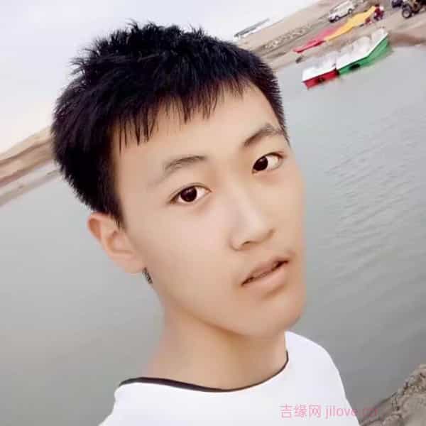 河南24岁单身帅哥真诚找对象-龙岗征婚相亲网